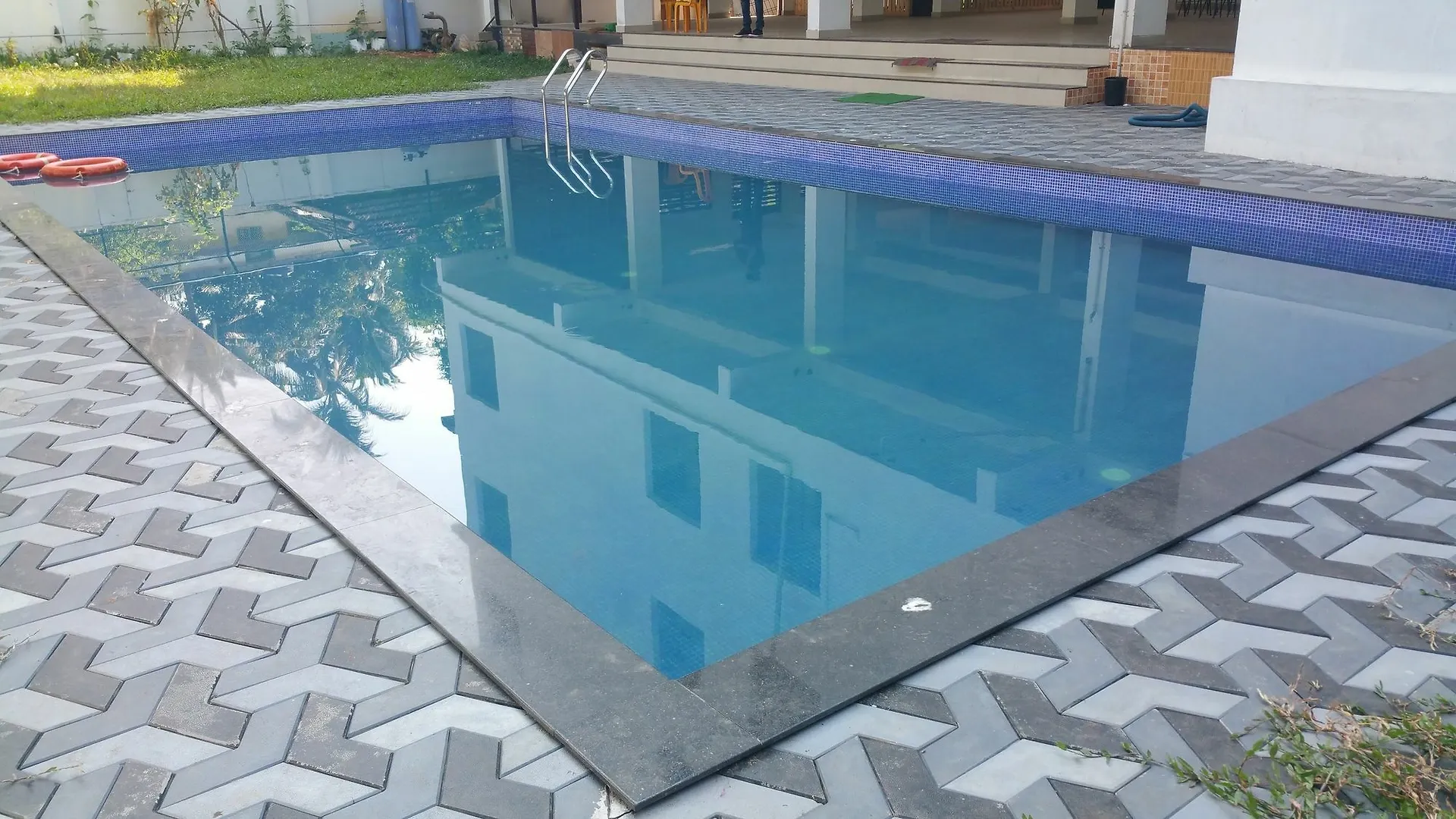 Oval Palace Kochi